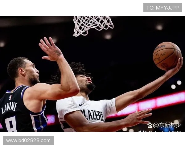 开拓者官方发布海报庆祝阿夫迪亚卡马拉霍勒迪入选ESPN前100球员